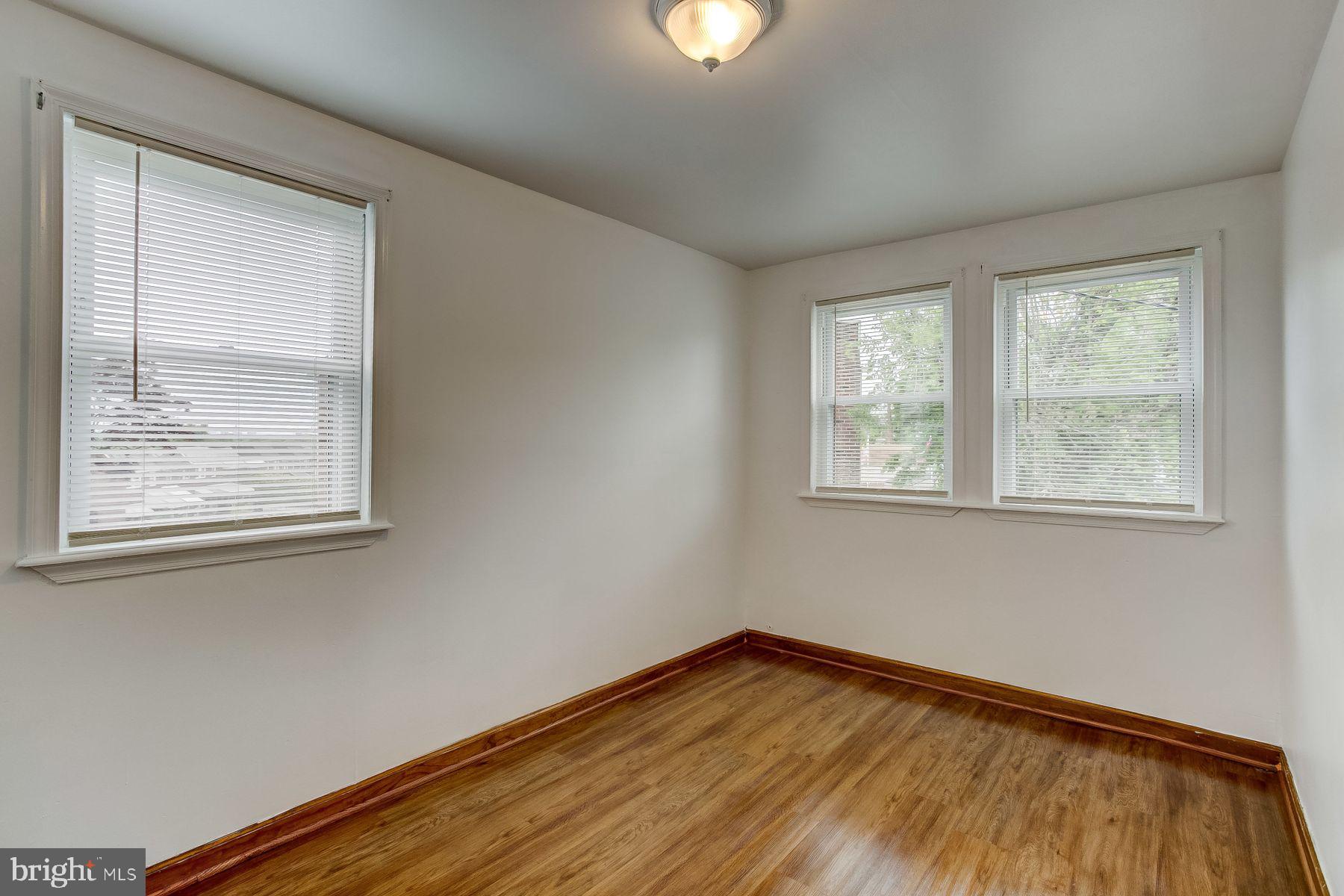 212 Grove Park Road Baltimore, MD 21225 - Photo 20 of 30 BEDROOM
