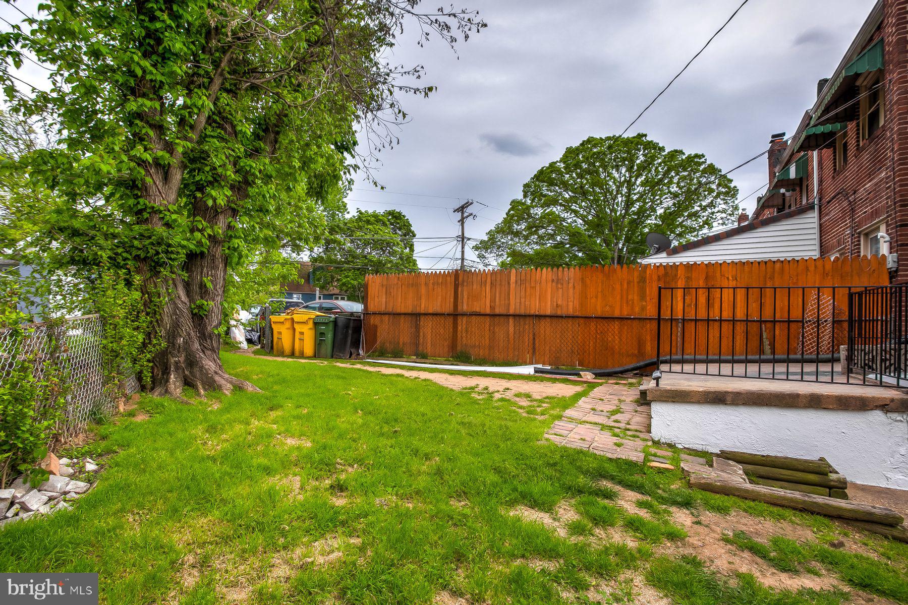 212 Grove Park Road Baltimore, MD 21225 - Photo 28 of 30 YARD
