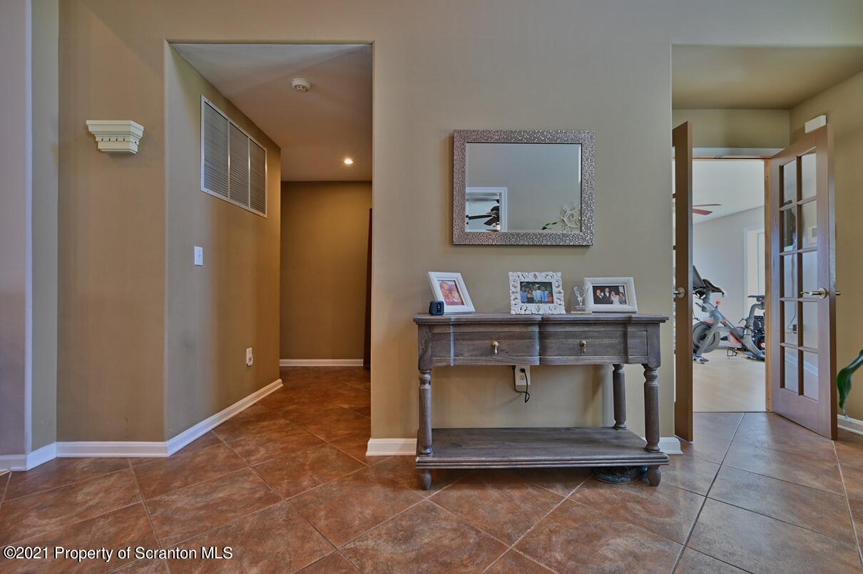 118 Hilltop Road Waverly, PA 18471 - Photo 7 of 98 Gallery Image 7