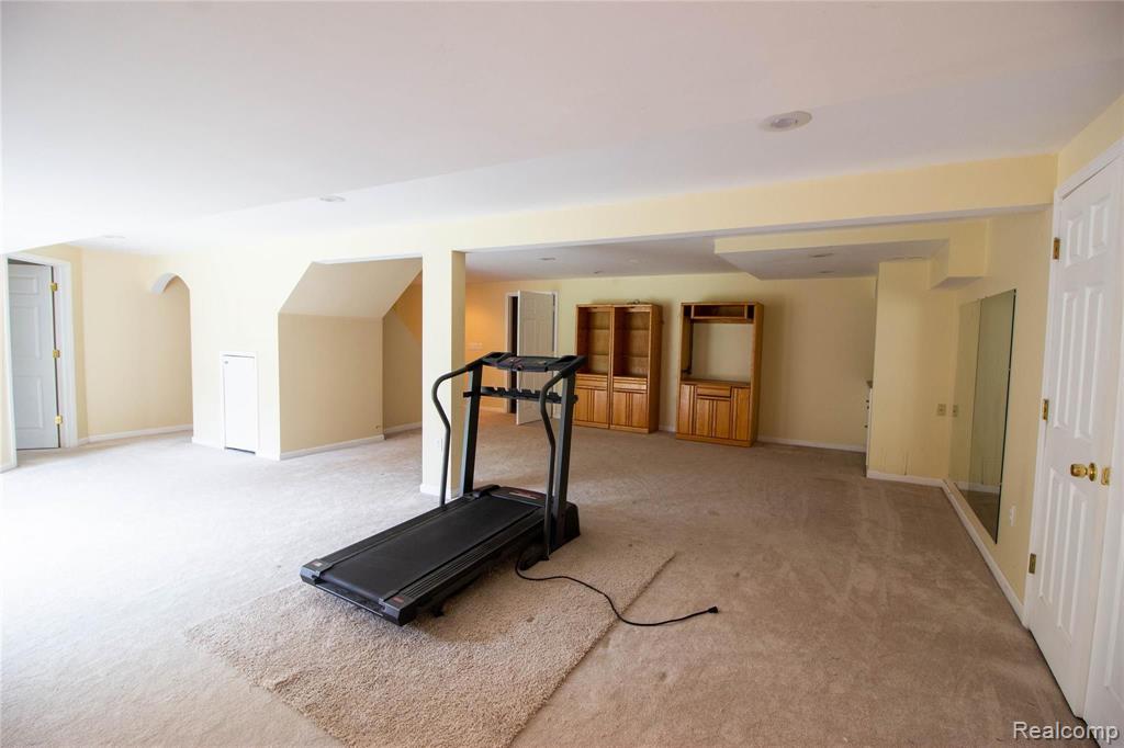 3079 Kilburn Road West Rochester Hills, MI 48306 - Photo 30 of 40