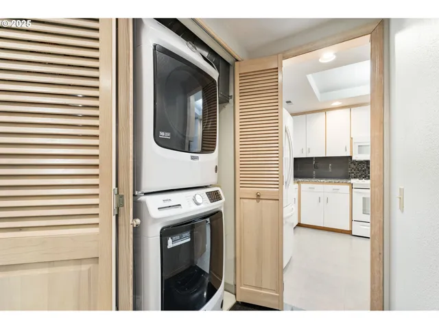 $290,000 | 14843 Northeast Sacramento Street, Unit 118, Portland, OR 97230