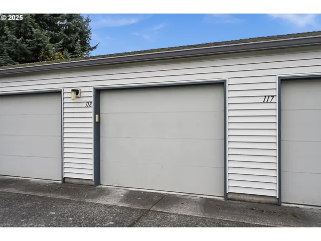 $290,000 | 14843 Northeast Sacramento Street, Unit 118, Portland, OR 97230