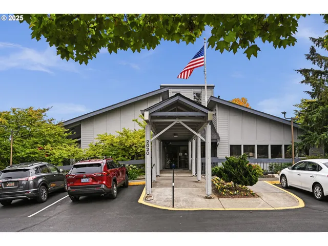 $290,000 | 14843 Northeast Sacramento Street, Unit 118, Portland, OR 97230