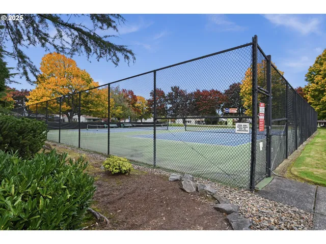 $290,000 | 14843 Northeast Sacramento Street, Unit 118, Portland, OR 97230