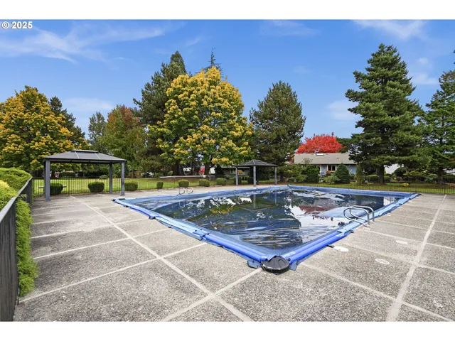 $290,000 | 14843 Northeast Sacramento Street, Unit 118, Portland, OR 97230