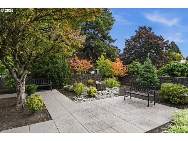 $290,000 | 14843 Northeast Sacramento Street, Unit 118, Portland, OR 97230