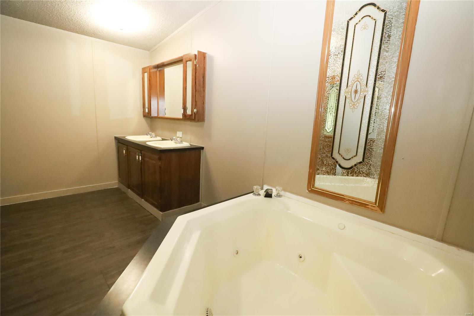 306 South East Street New Athens, IL 62264 - Photo 20 of 34