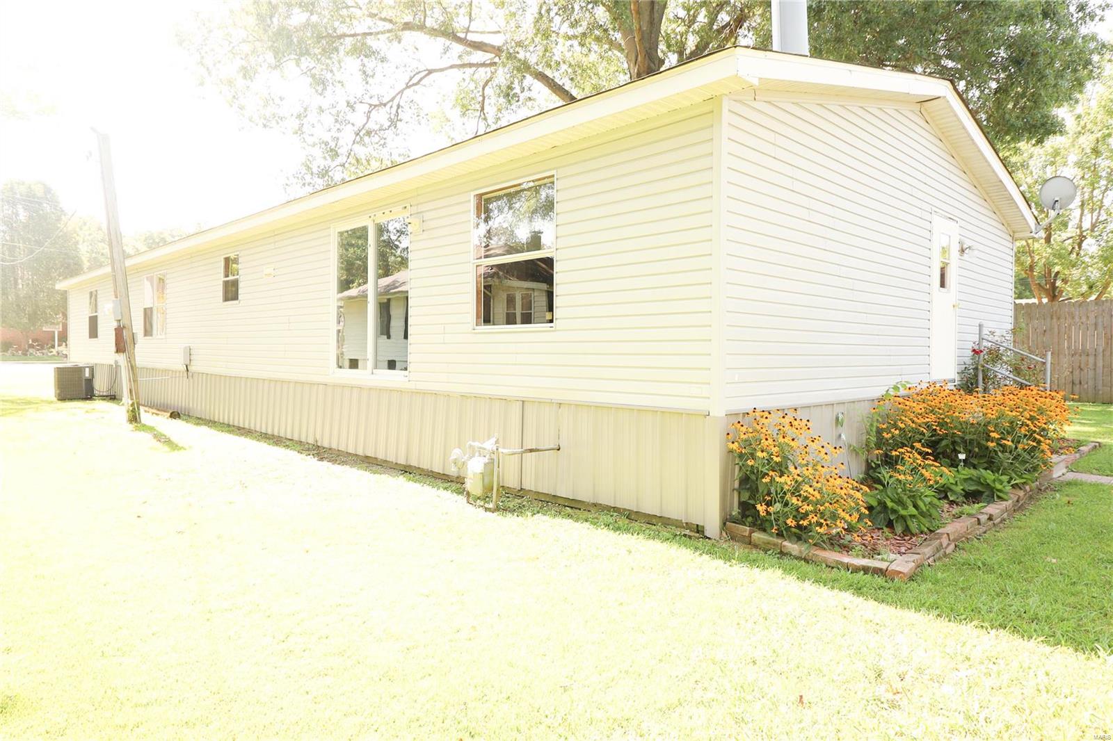 306 South East Street New Athens, IL 62264 - Photo 33 of 34