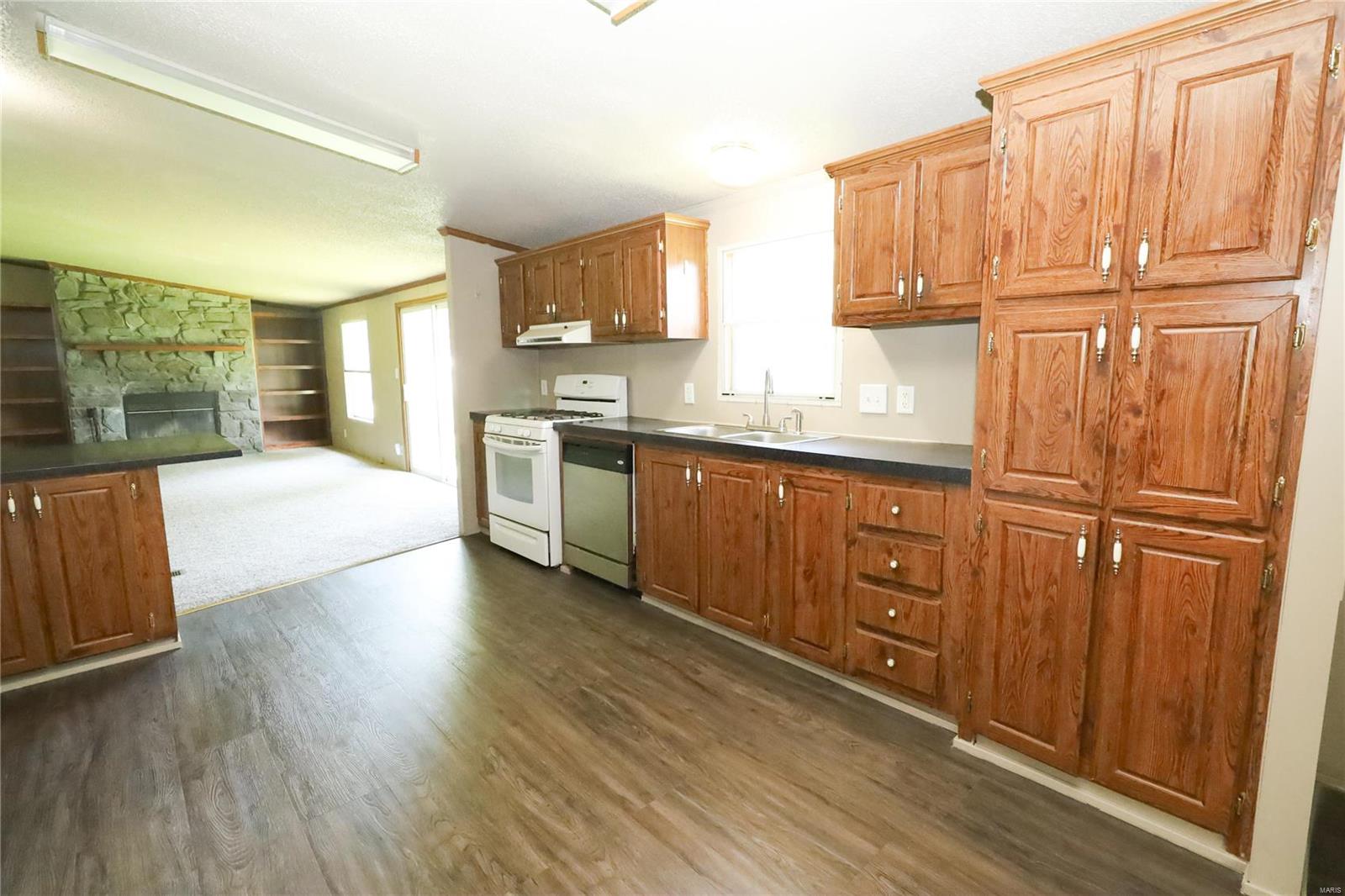 306 South East Street New Athens, IL 62264 - Photo 9 of 34