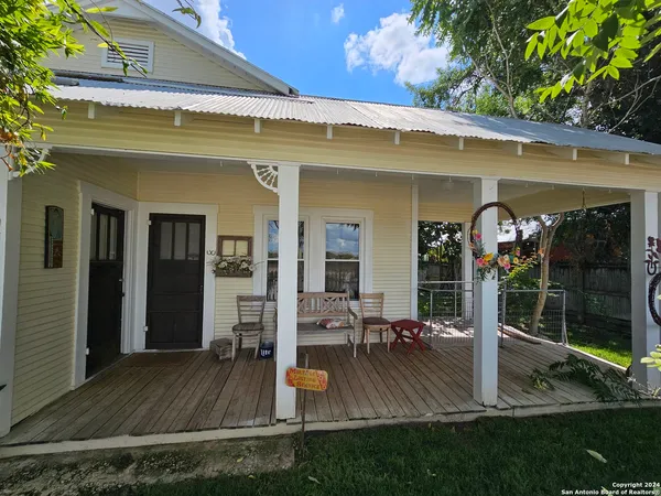 a view of outdoor space yard deck and patio