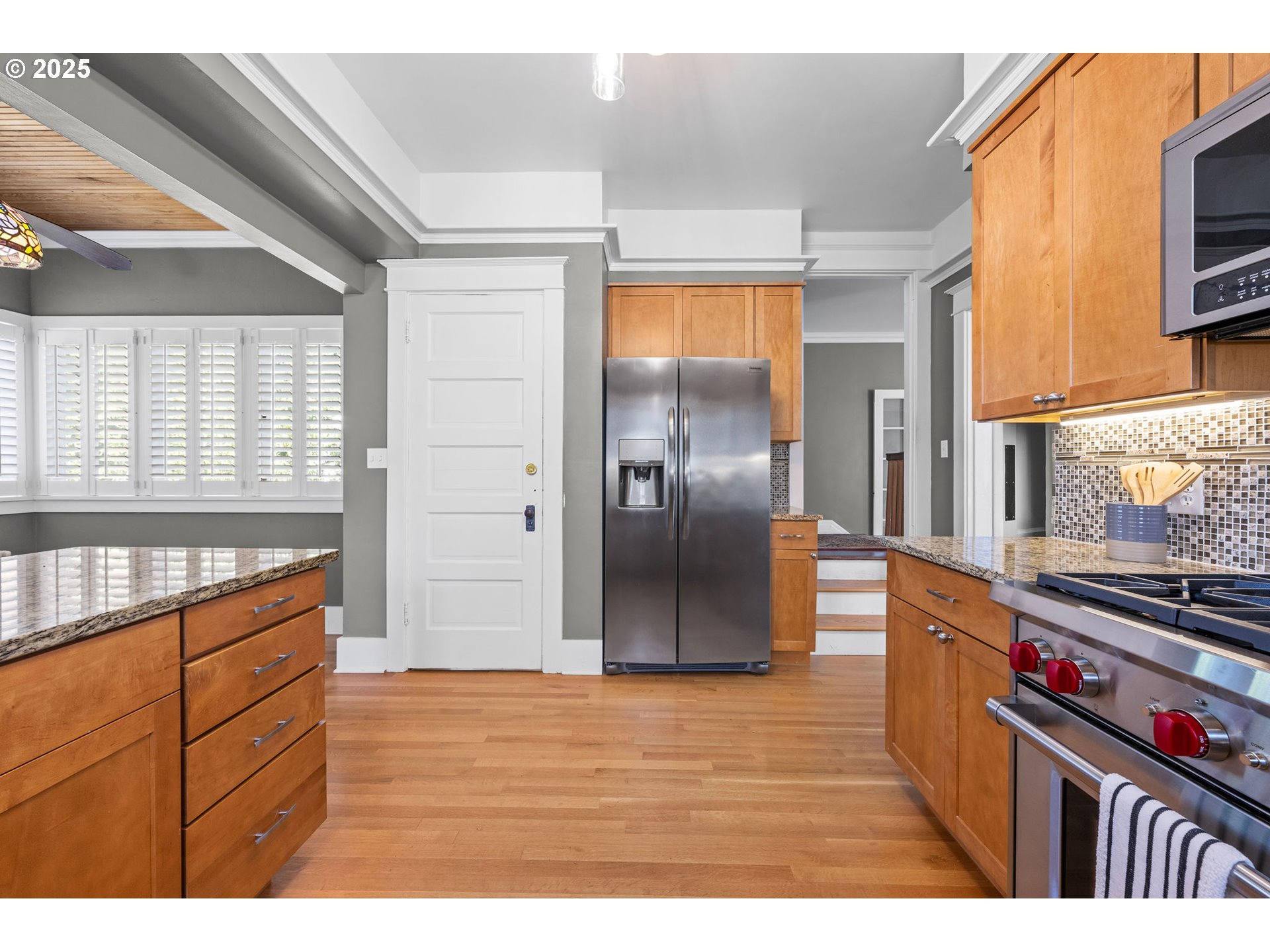 677 17th Street Astoria, OR 97103 - Photo 21 of 35 Kitchen