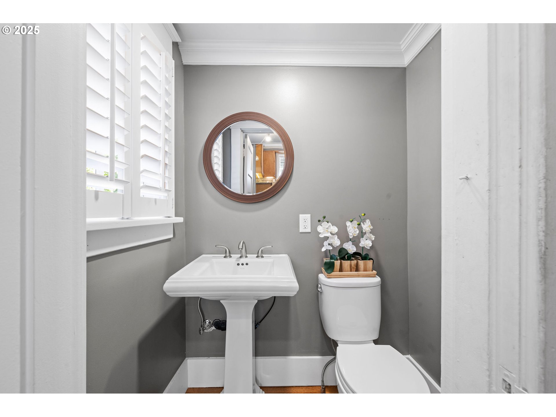 677 17th Street Astoria, OR 97103 - Photo 23 of 35 Bathroom