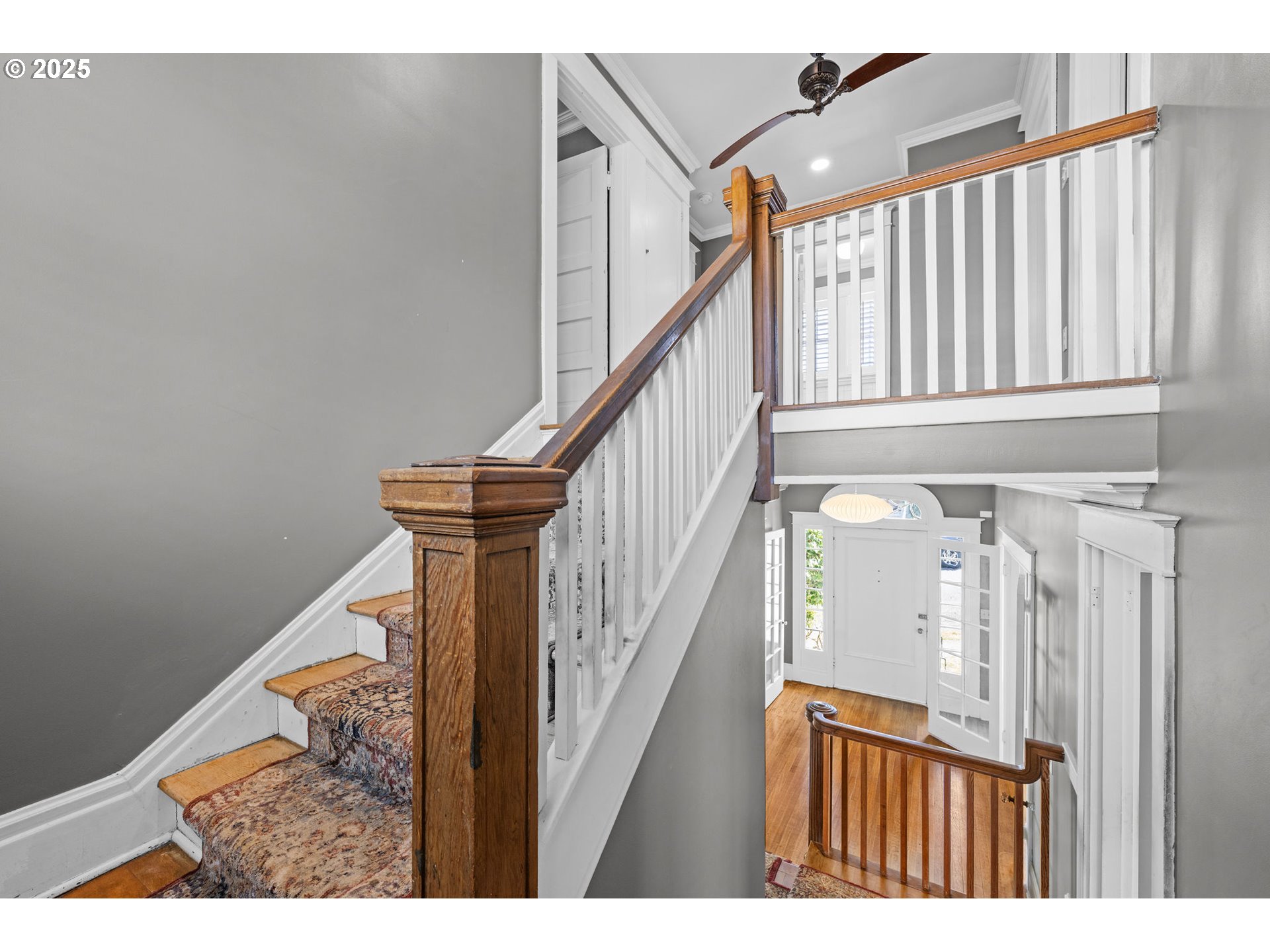 677 17th Street Astoria, OR 97103 - Photo 26 of 35 Staircase