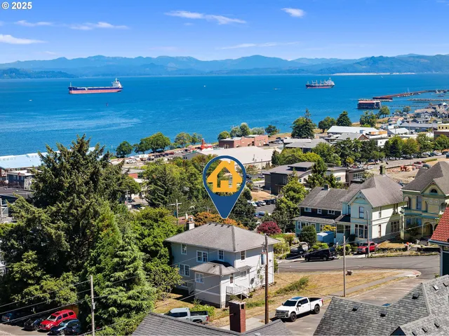 $650,000 | 677 17th Street, Astoria, OR 97103