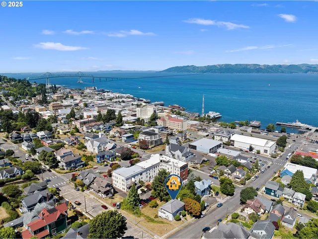 $650,000 | 677 17th Street, Astoria, OR 97103