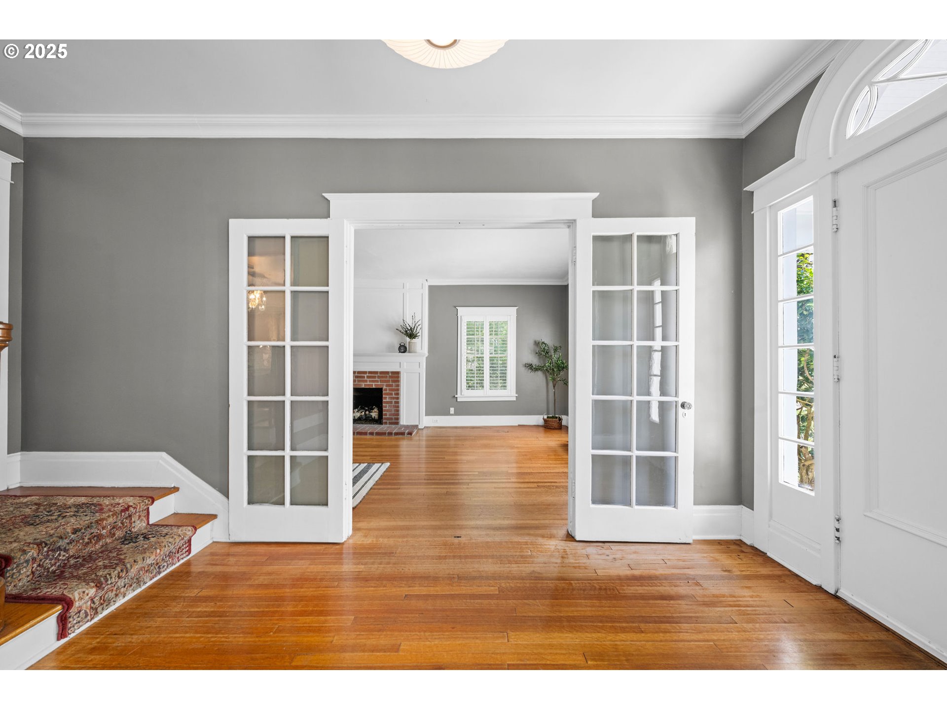 677 17th Street Astoria, OR 97103 - Photo 10 of 35 Entrance/Foyer