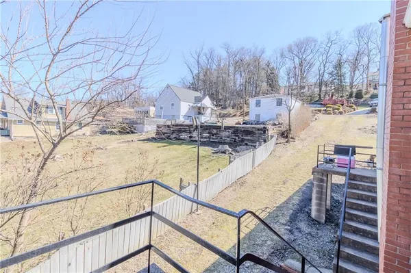$995 | 825 5th Avenue, Unit 1, East McKeesport, PA 15035