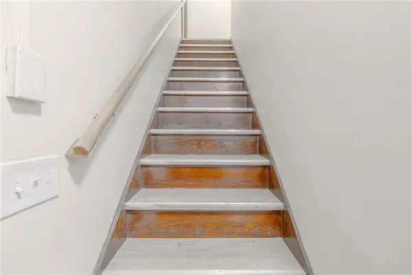 $995 | 825 5th Avenue, Unit 1, East McKeesport, PA 15035