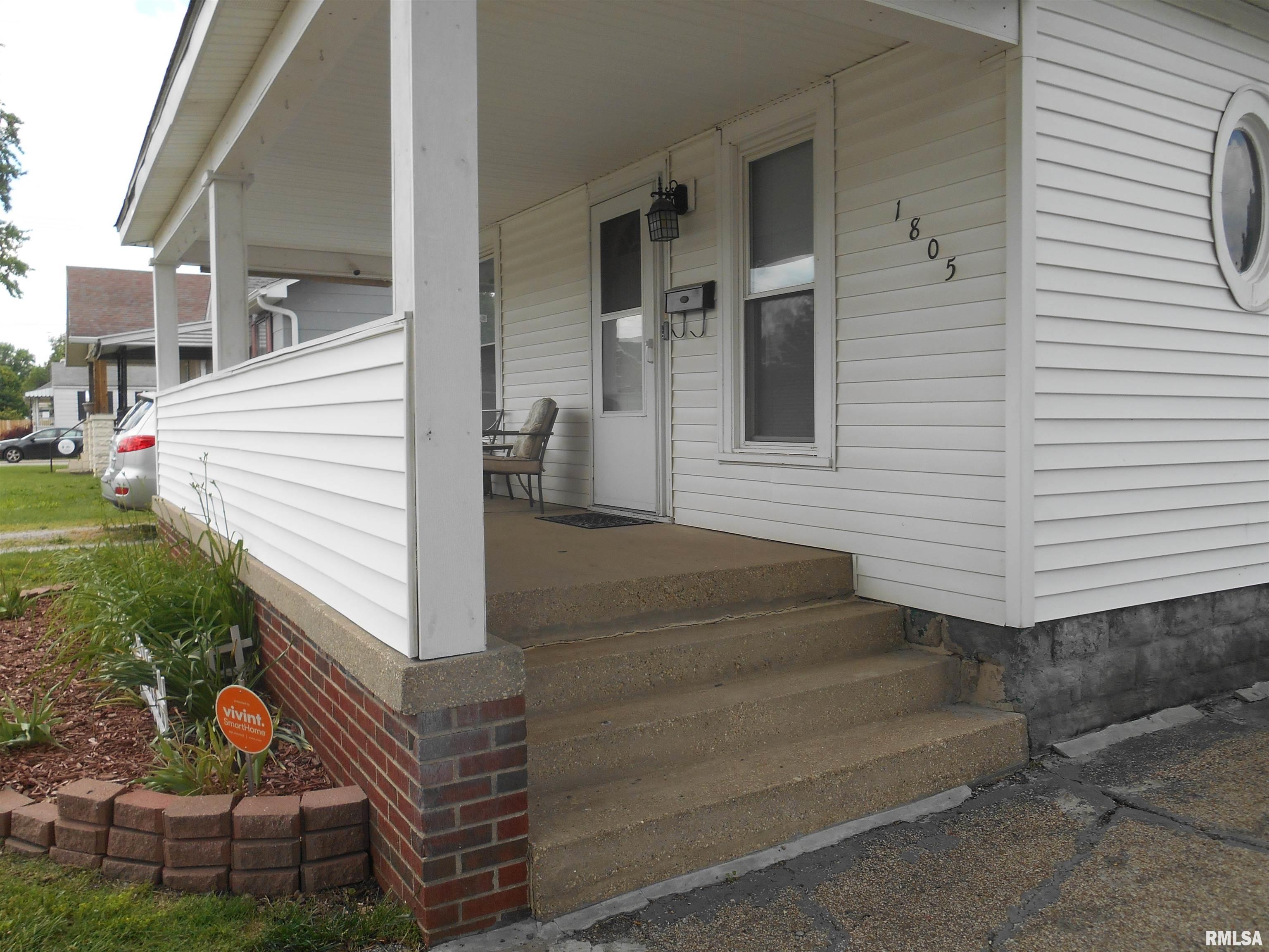 1805 East Keys Avenue Springfield, IL 62702 - Photo 3 of 34