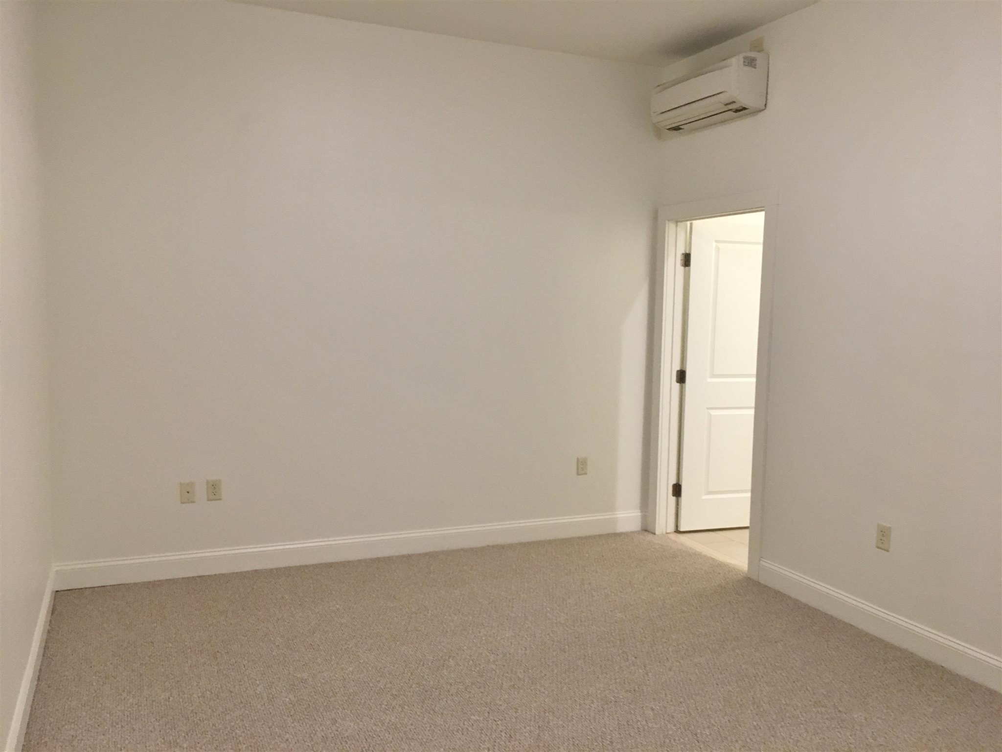 875 Elm Street, Unit 202 Manchester, NH 03101 - Photo 19 of 40