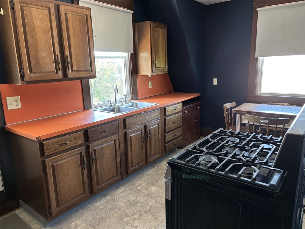 35 Oak Street, Unit 2 Westerly, RI 02891 - Photo 2 of 13