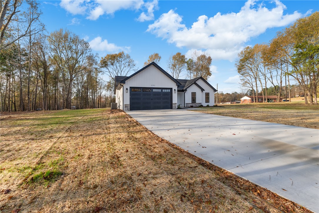 191 Sullivan Road Anderson, SC 29626 - Photo 3 of 37