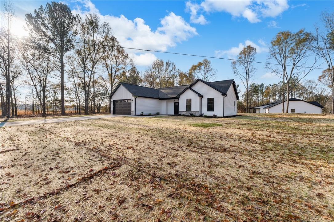 191 Sullivan Road Anderson, SC 29626 - Photo 4 of 37