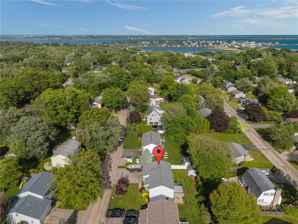 40 Conanicus Road Narragansett, RI 02882 - Photo 3 of 49