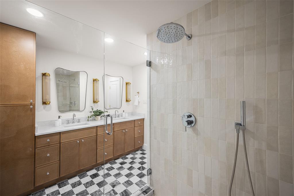 10919 Ridgemeadow Drive Dallas, TX 75218 - Photo 5 of 28