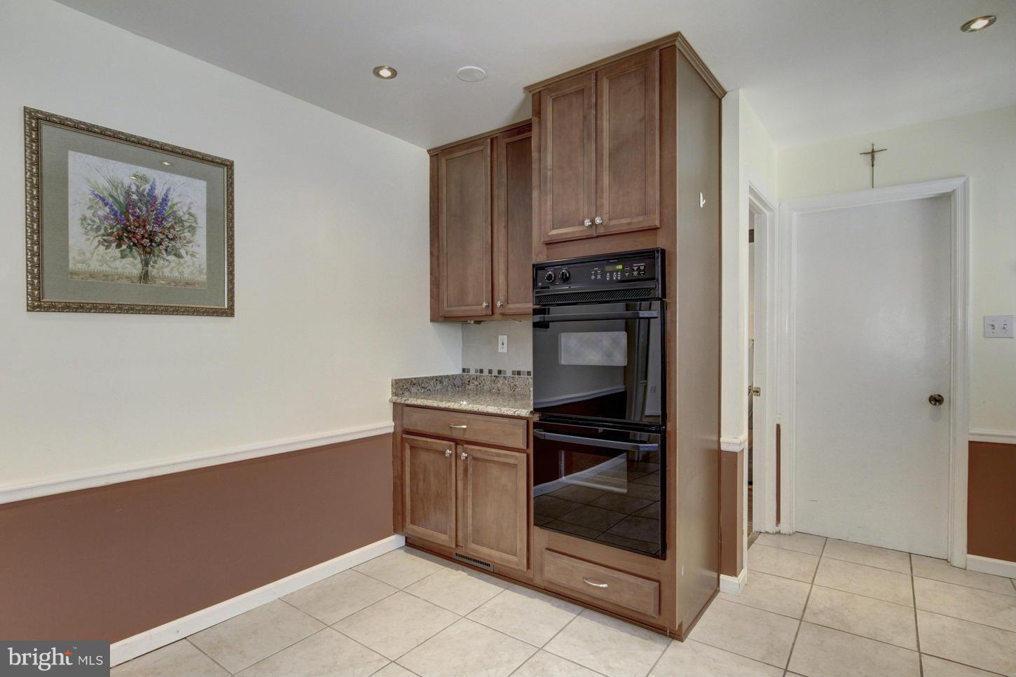 13308 Old Forge Road Silver Spring, MD 20904 - Photo 11 of 30 Kitchen with Double Wall Ovens