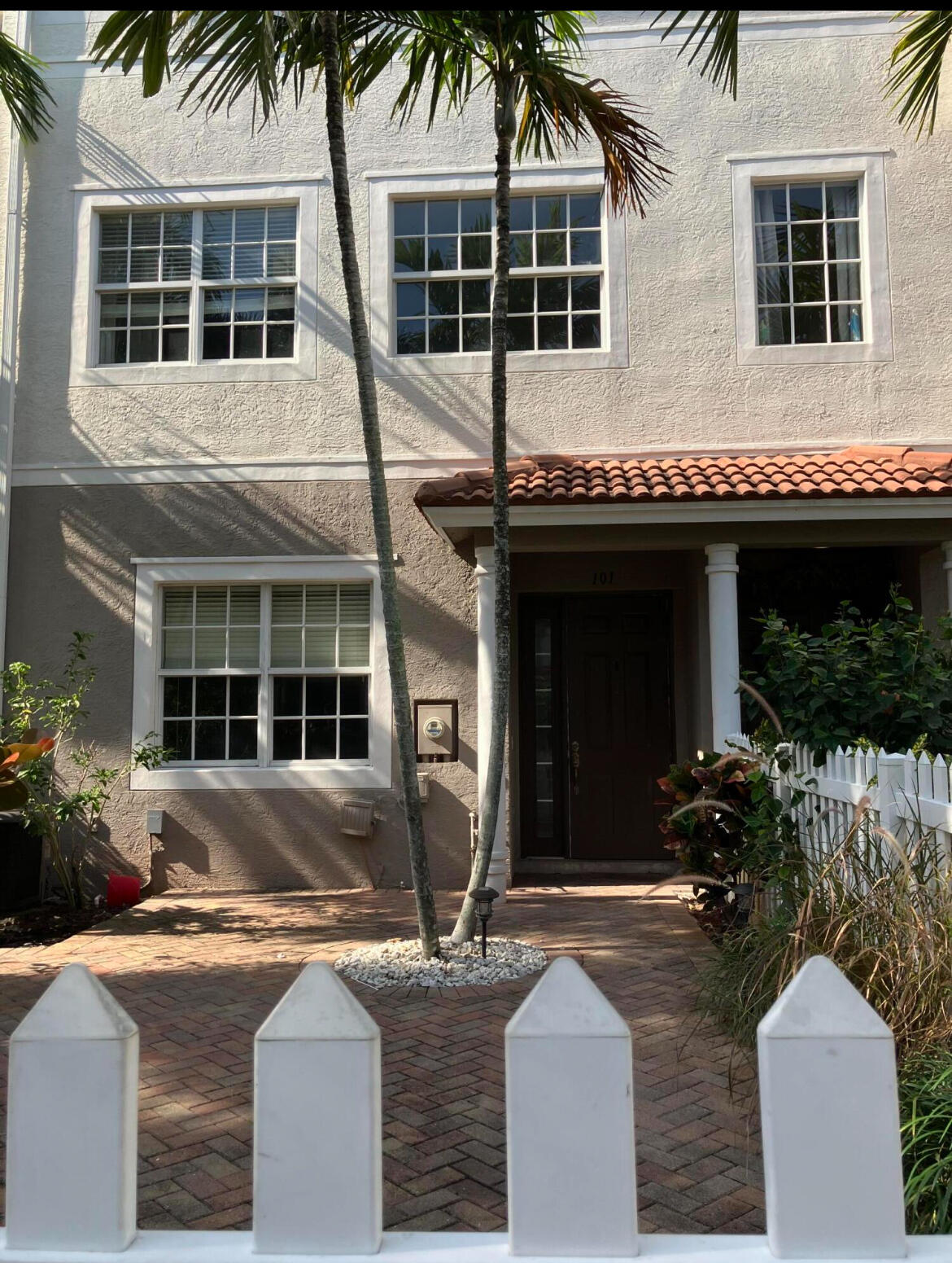 101 Ocean Cay Way Hypoluxo, FL 33462 - Photo 4 of 19 IMG_1867