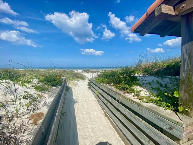 a view of an outdoor space