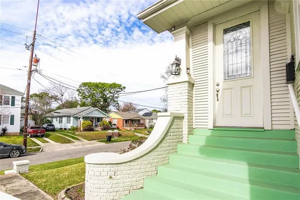 $2,400 | 4423 Baccich Street, New Orleans, LA 70122