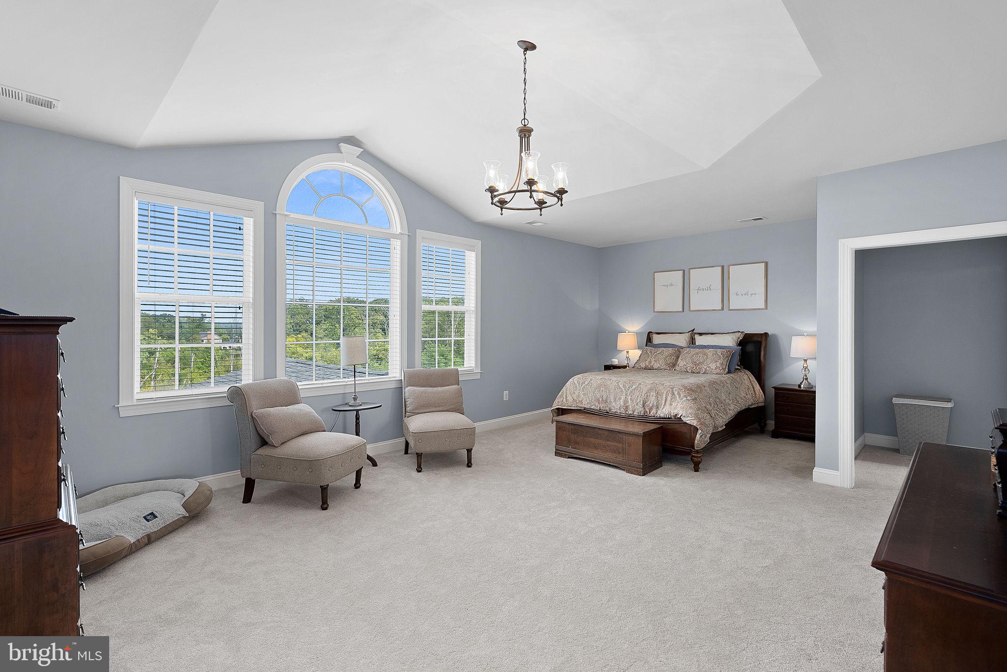 18604 Wild Raspberry Drive Purcellville, VA 20132 - Photo 13 of 44 Primary bedroom