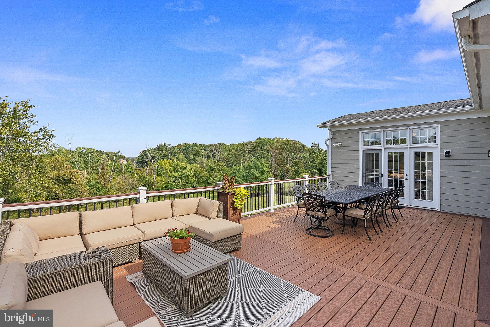 18604 Wild Raspberry Drive Purcellville, VA 20132 - Photo 26 of 44 Composite deck