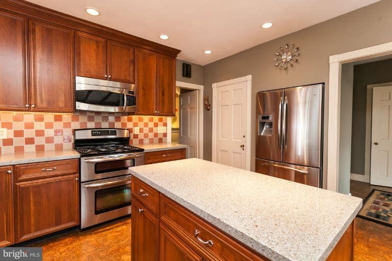 117 St Dunstans Road Baltimore, MD 21212 - Photo 11 of 28 Kitchen