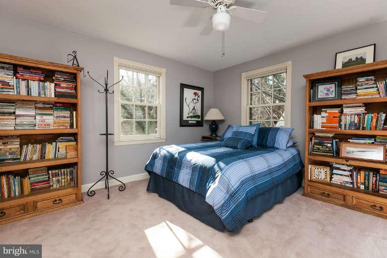 117 St Dunstans Road Baltimore, MD 21212 - Photo 20 of 28 Bedroom
