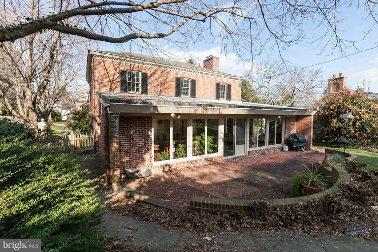 117 St Dunstans Road Baltimore, MD 21212 - Photo 26 of 28 Exterior (Rear)