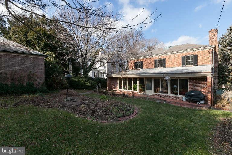 117 St Dunstans Road Baltimore, MD 21212 - Photo 28 of 28 Exterior (Rear)