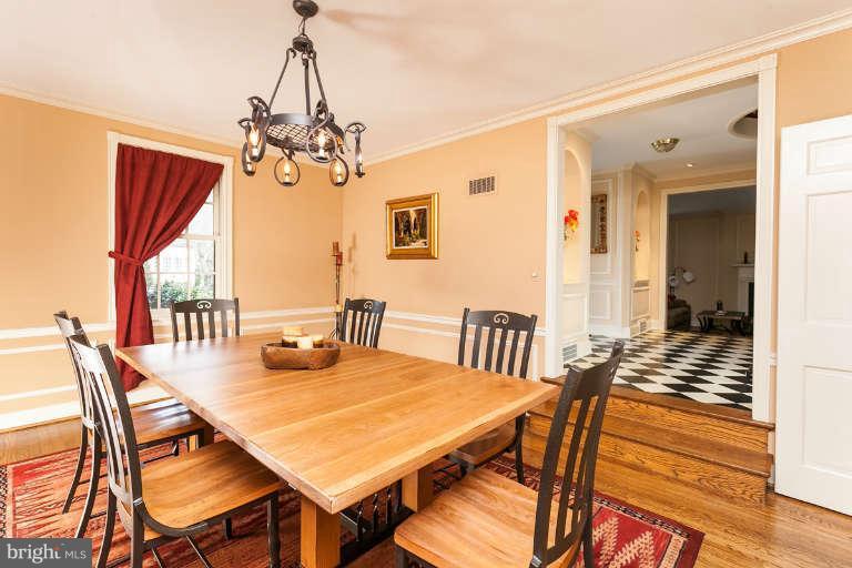 117 St Dunstans Road Baltimore, MD 21212 - Photo 9 of 28 Dining Room