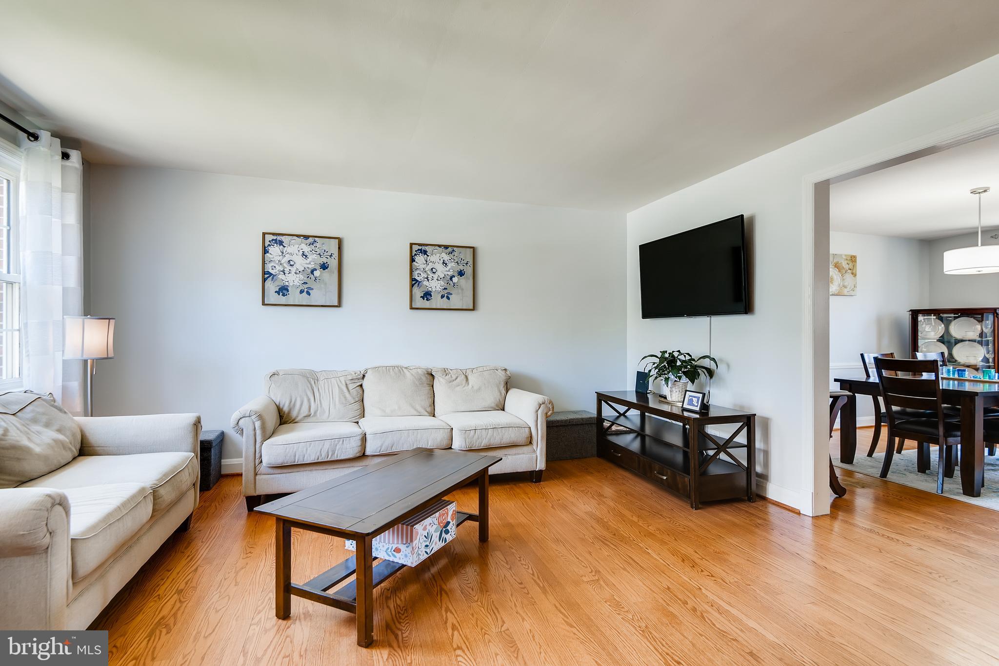 522 Academy Road Baltimore, MD 21228 - Photo 3 of 28