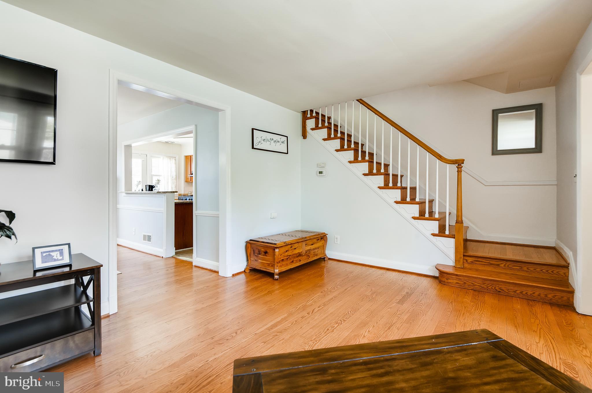 522 Academy Road Baltimore, MD 21228 - Photo 4 of 28