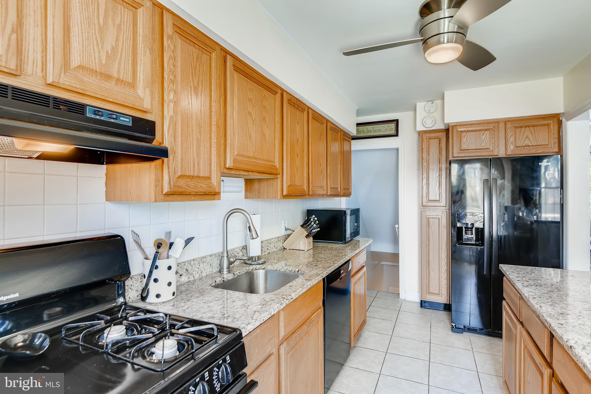 522 Academy Road Baltimore, MD 21228 - Photo 10 of 28