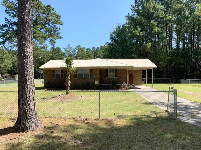 $1,250 | 304 Gadsden Loop, Walterboro, SC 29488