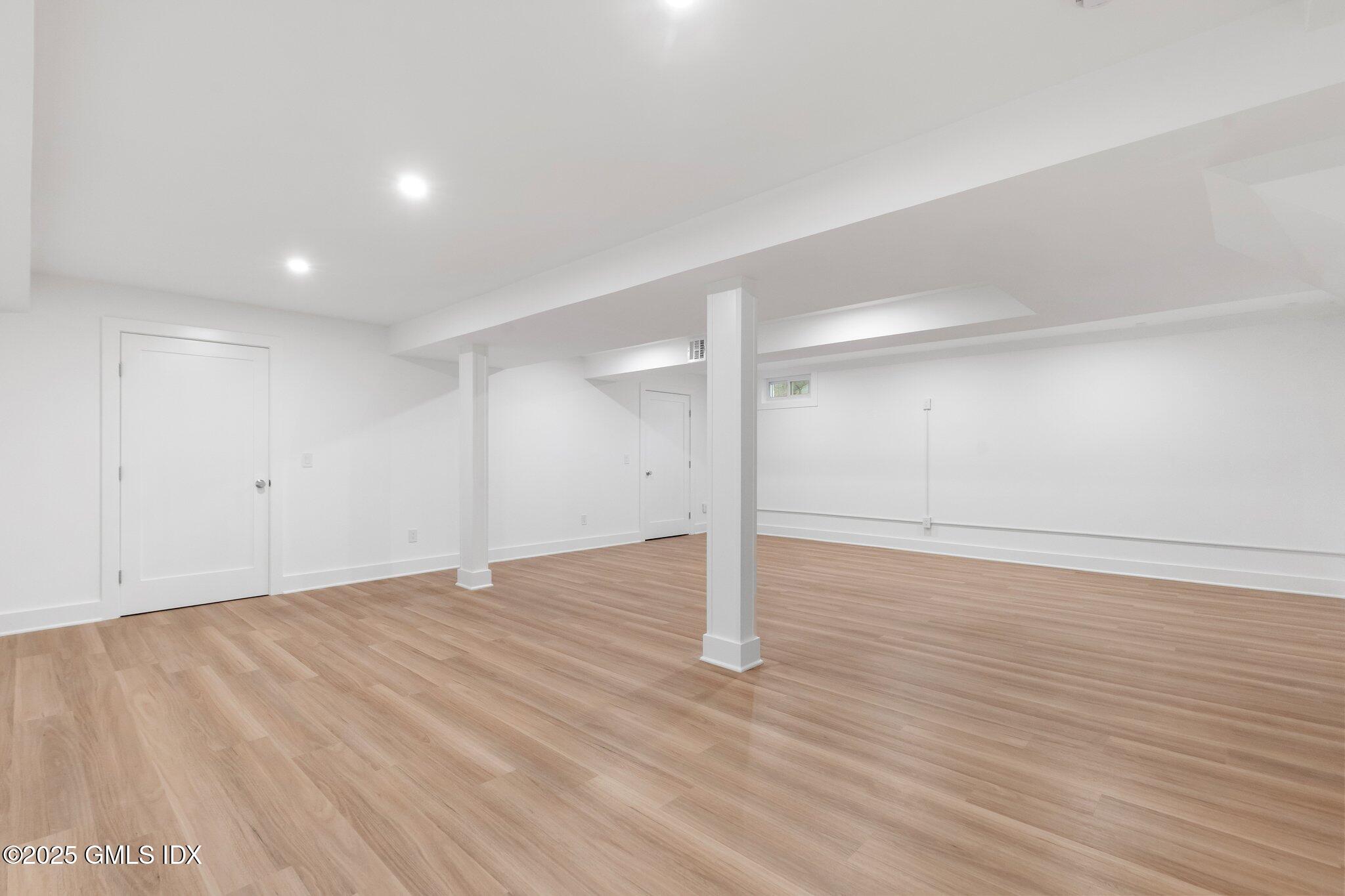 8 Pintail Lane Greenwich, CT 06830 - Photo 25 of 37 a view of an empty room