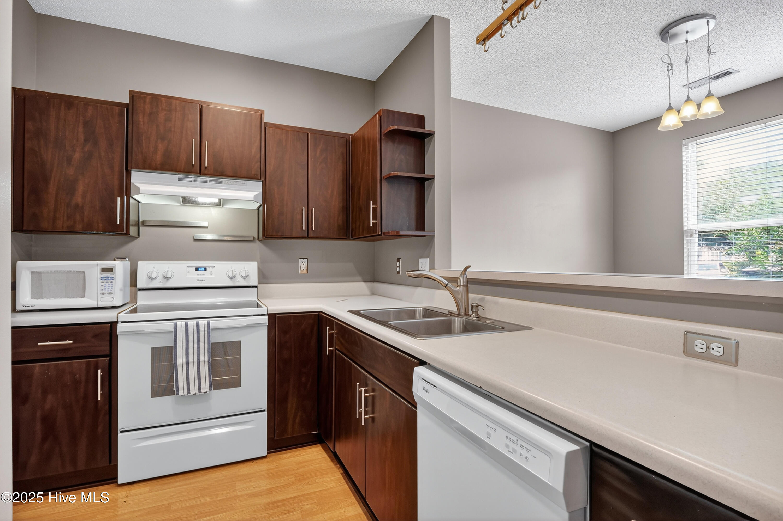 321 South Kerr Avenue, Unit 151 Wilmington, NC 28403 - Photo 11 of 27 011_007_p2244856_353