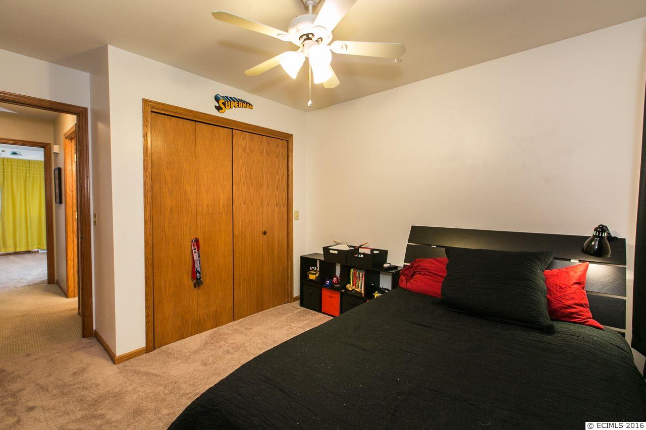 2185 Trenton Road Dubuque, IA 52002 - Photo 15 of 25 Gallery Image 15