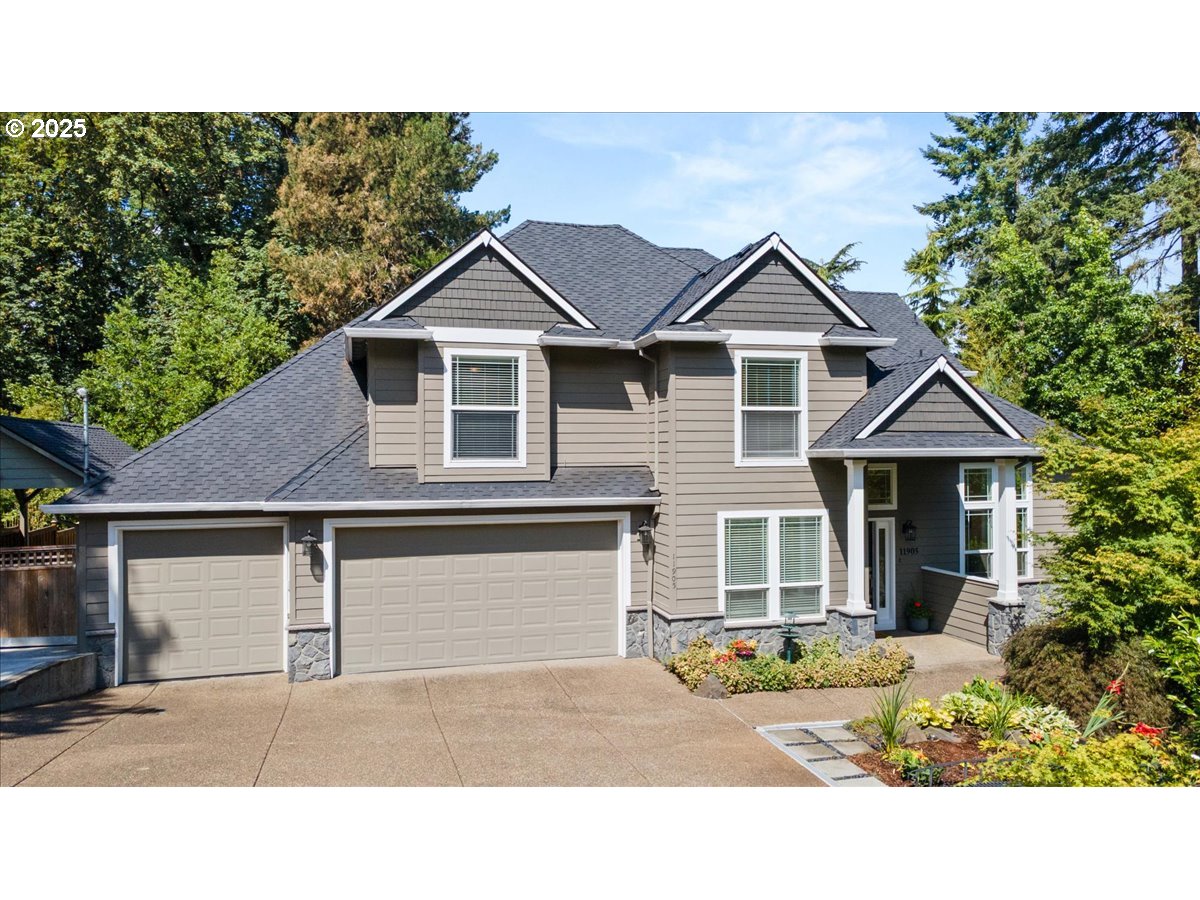 a house view with a outdoor space