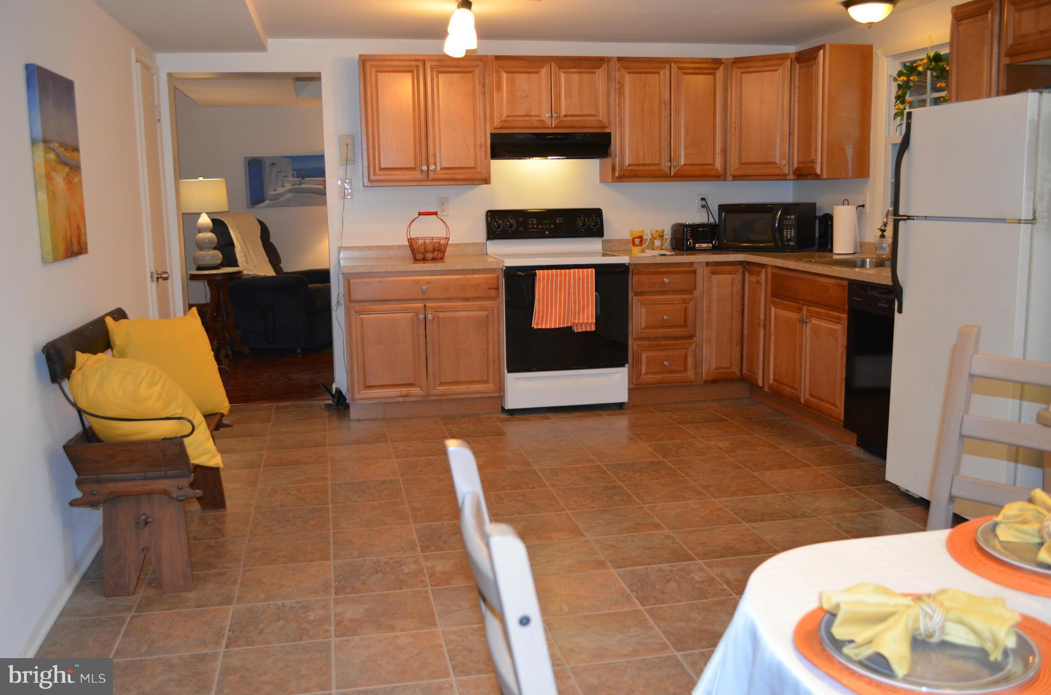 936 Fall Ridge Way Gambrills, MD 21054 - Photo 2 of 21 Kitchen