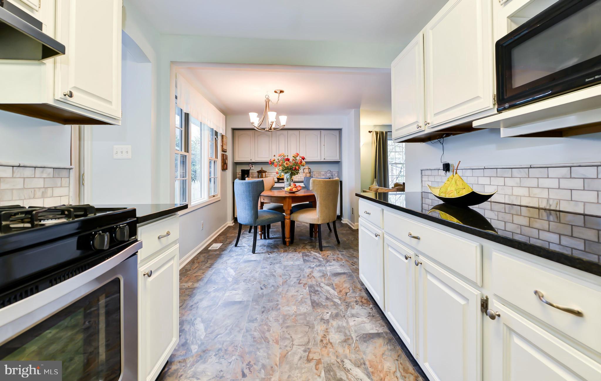 6324 Halsey Road McLean, VA 22101 - Photo 11 of 30 Kitchen